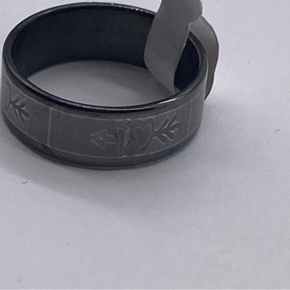 Stainless Steel Unisex Ring Double Heart Arrow Black Gray Size 8 - Picture 4 of 8